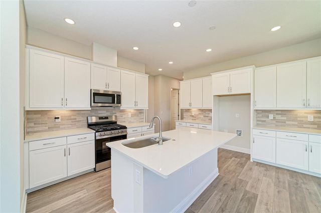 35509 STABLETON LANE, Zephyrhills, FL 33541