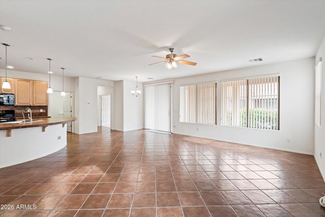 42406 W FALLING STAR Drive, Maricopa, AZ 85138