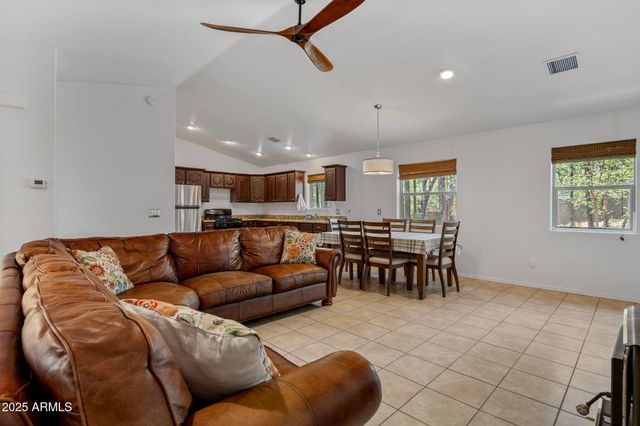 921 E LAUREN Court, Show Low, AZ 85901