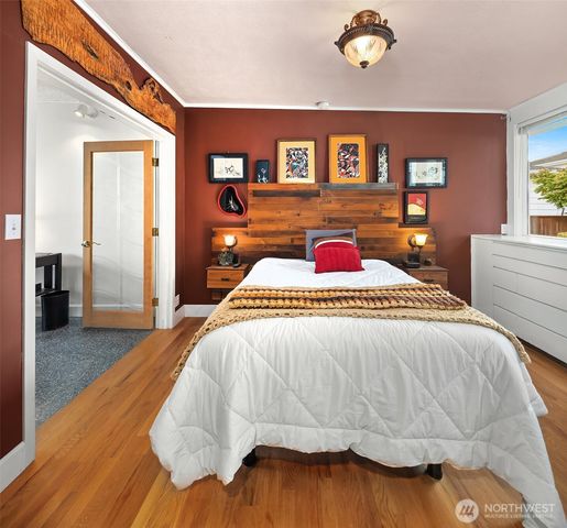 618 Le-Lou-Wa Place NE, Tacoma, WA 98422