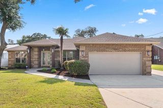 950 Paradise Beach Cir, Pensacola, FL 32506