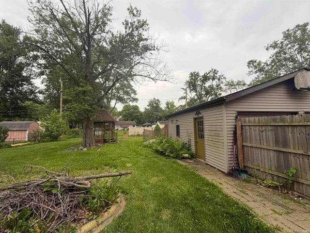 7315 Capri Drive, Fort Wayne, IN 46819
