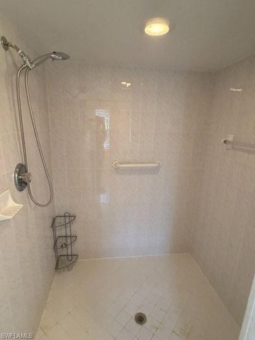 3923 SE 10th PL, Cape Coral, FL 33904