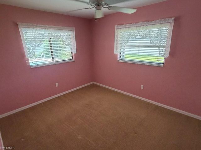3923 SE 10th PL, Cape Coral, FL 33904