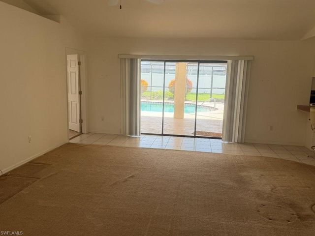 3923 SE 10th PL, Cape Coral, FL 33904