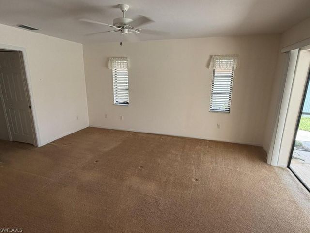 3923 SE 10th PL, Cape Coral, FL 33904