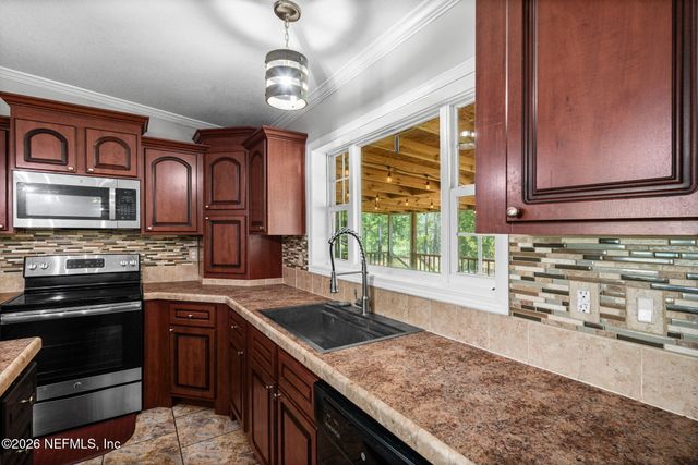 4916 CATTAIL Street, Middleburg, FL 32068