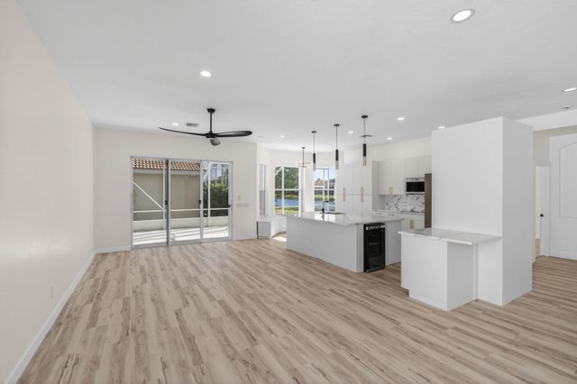 11900 Mataro Avenue, Boynton Beach, FL 33437