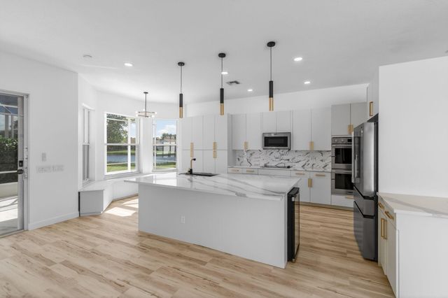 11900 Mataro Avenue, Boynton Beach, FL 33437