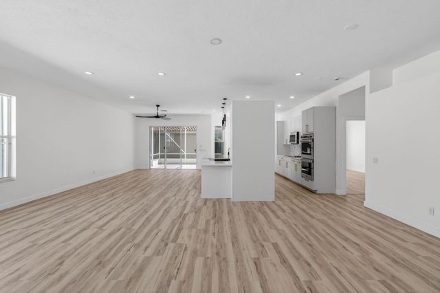 11900 Mataro Avenue, Boynton Beach, FL 33437