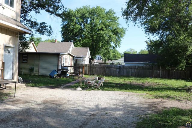 412 NE Chester AVE, Topeka, KS 66616