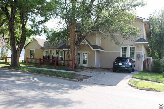 412 NE Chester AVE, Topeka, KS 66616