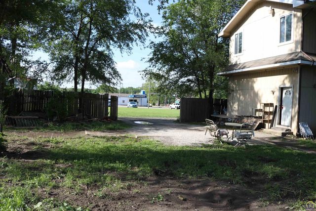 412 NE Chester AVE, Topeka, KS 66616