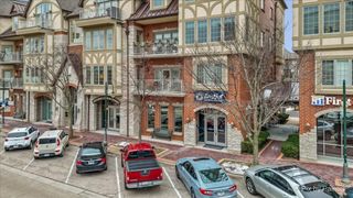 380 S 1st Street, St. Charles, IL 60174