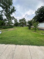 000 Waller Street, Waller, TX 77484