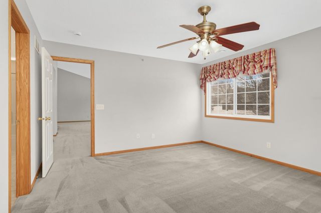 2820 Spy Glass Drive, Chaska, MN 55318