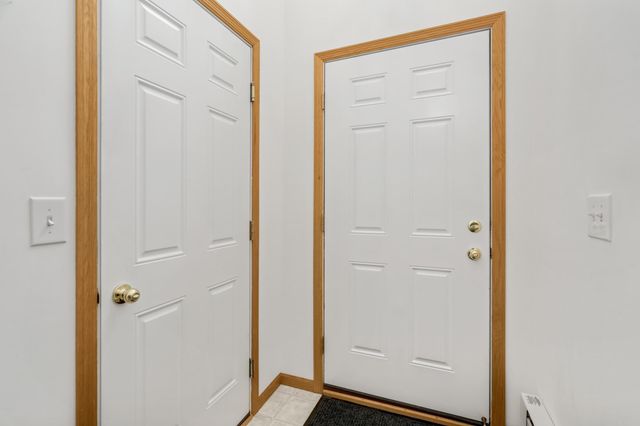 2820 Spy Glass Drive, Chaska, MN 55318