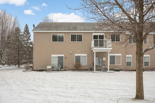 2820 Spy Glass Drive, Chaska, MN 55318