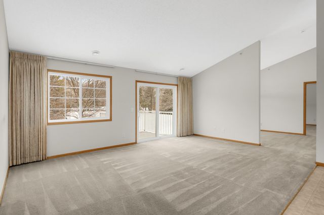 2820 Spy Glass Drive, Chaska, MN 55318