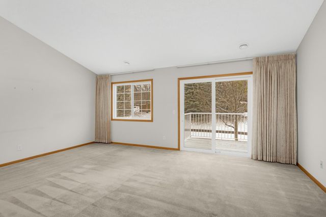 2820 Spy Glass Drive, Chaska, MN 55318