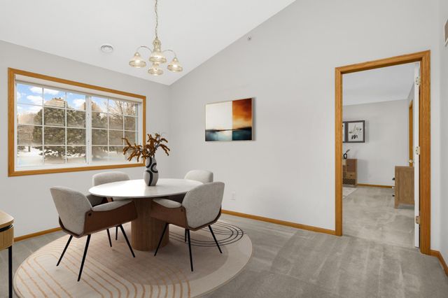 2820 Spy Glass Drive, Chaska, MN 55318