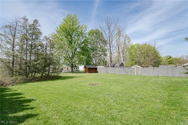 199 E Parkway Drive, Madison, OH 44057