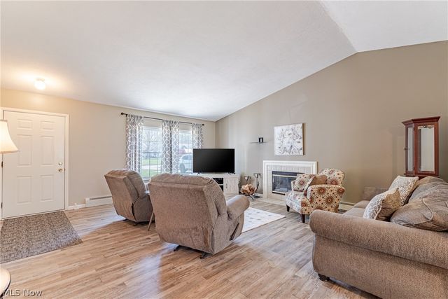199 E Parkway Drive, Madison, OH 44057