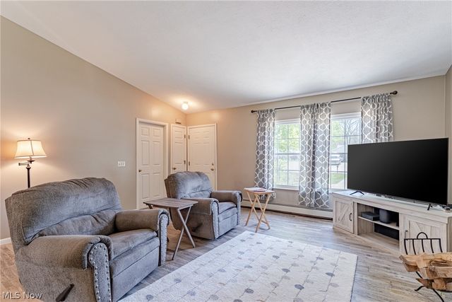 199 E Parkway Drive, Madison, OH 44057