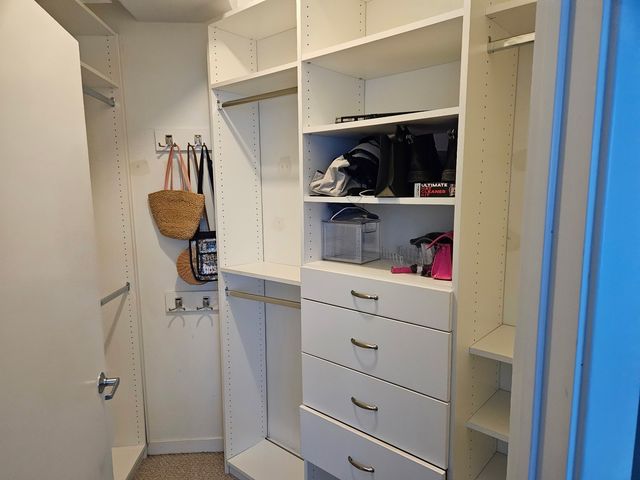 909 W Washington Boulevard 708, Chicago, IL 60607