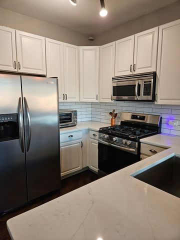 909 W Washington Boulevard 708, Chicago, IL 60607