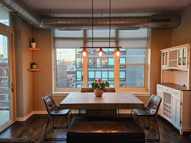 909 W Washington Boulevard 708, Chicago, IL 60607