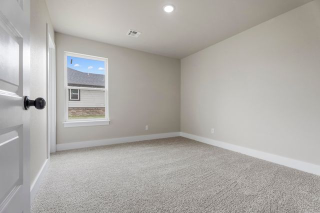 1127 Center Court Circle, Grove, OK 74344