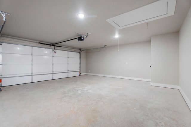 1127 Center Court Circle, Grove, OK 74344
