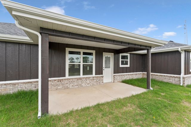 1127 Center Court Circle, Grove, OK 74344