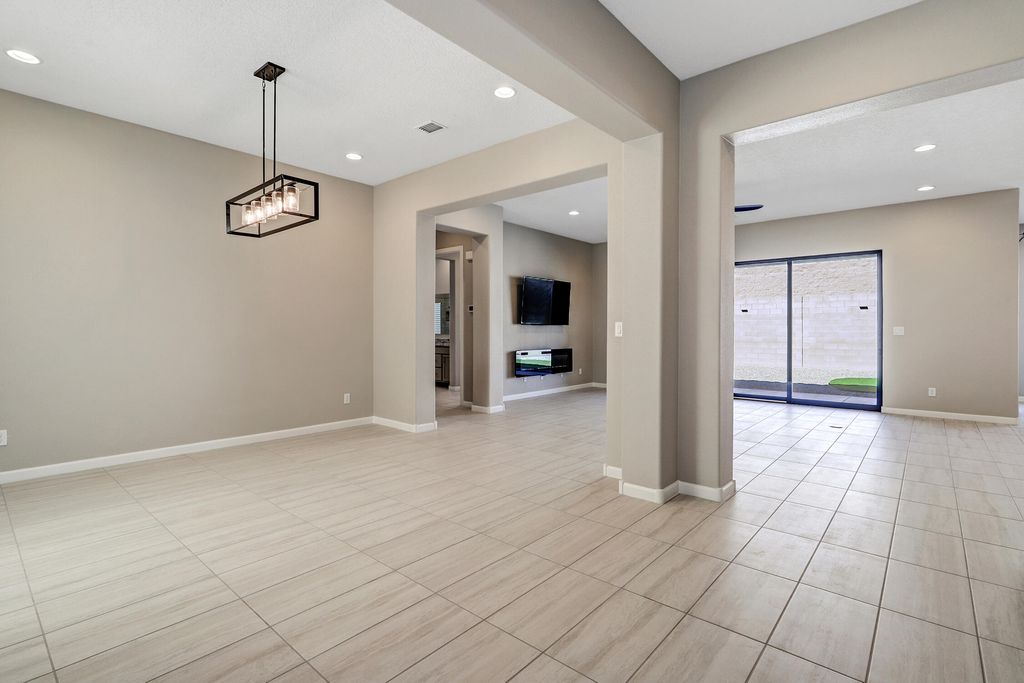 Image 10 of property listing at 1715 Deer Valley Trail NW, Albuquerque, NM 87120