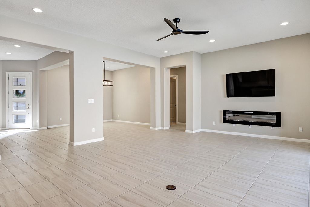 Image 14 of property listing at 1715 Deer Valley Trail NW, Albuquerque, NM 87120