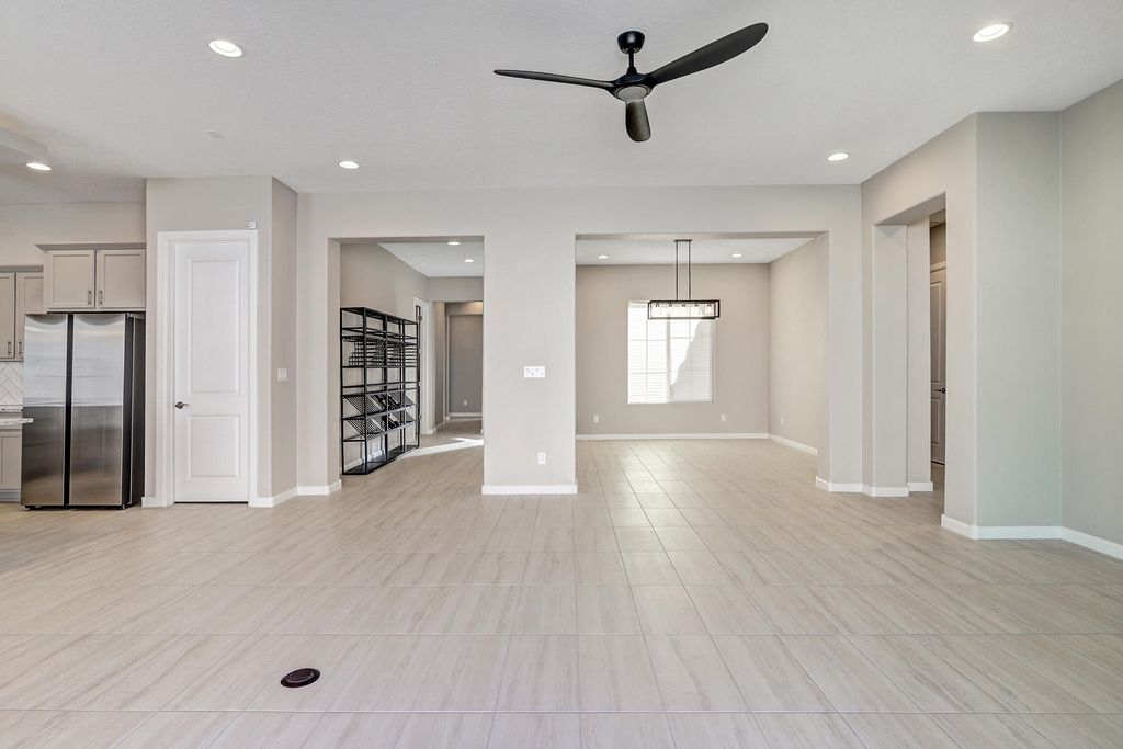 Image 15 of property listing at 1715 Deer Valley Trail NW, Albuquerque, NM 87120