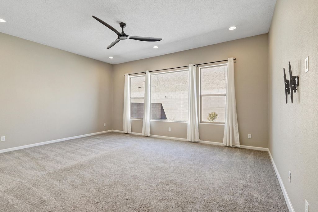 Image 18 of property listing at 1715 Deer Valley Trail NW, Albuquerque, NM 87120