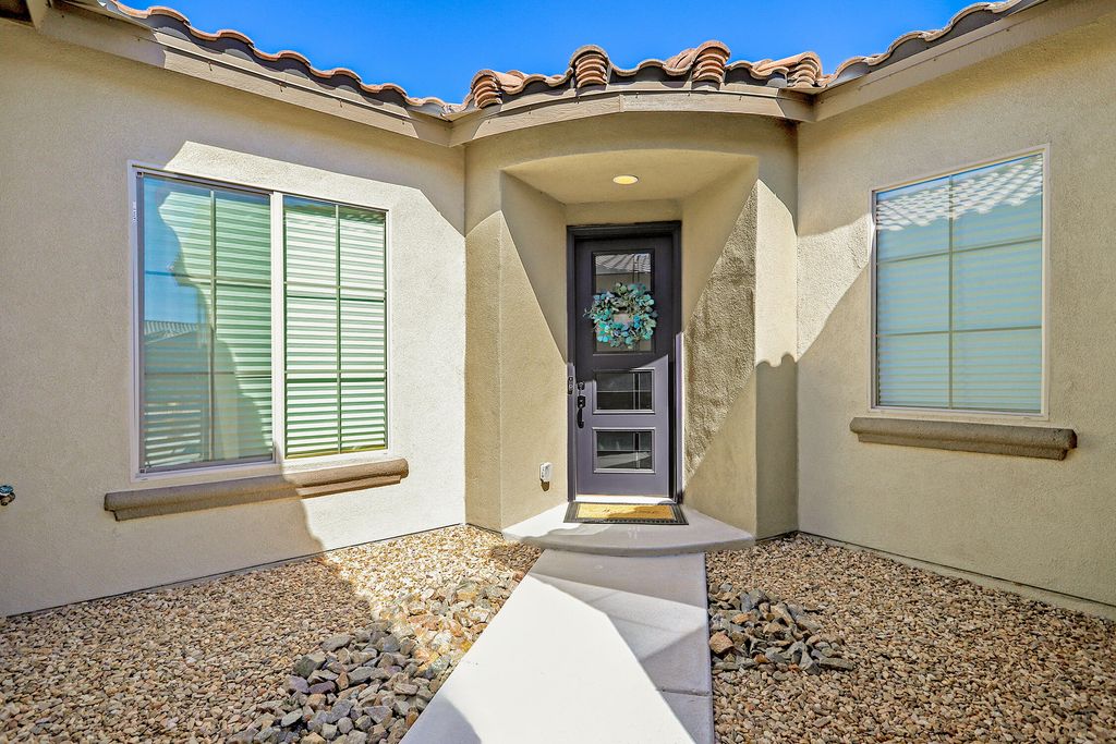 Image 3 of property listing at 1715 Deer Valley Trail NW, Albuquerque, NM 87120