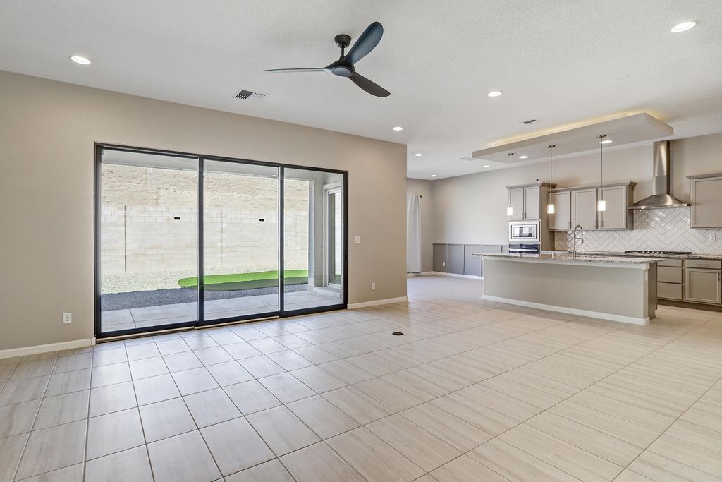 Image 9 of property listing at 1715 Deer Valley Trail NW, Albuquerque, NM 87120