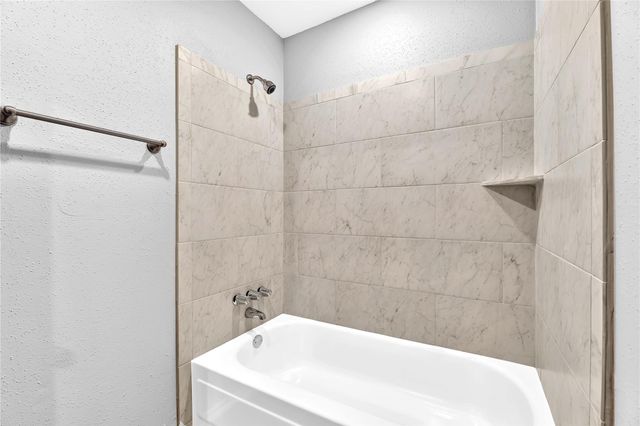 7215 Dogwood Trail Drive, Humble, TX 77346