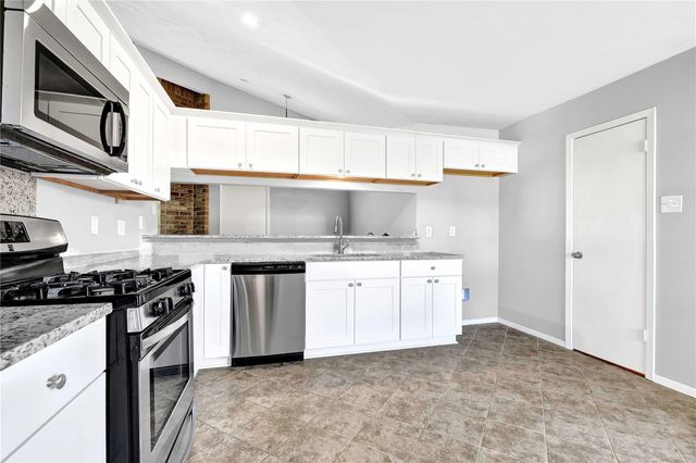 7215 Dogwood Trail Drive, Humble, TX 77346