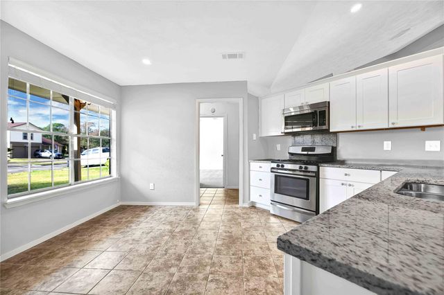 7215 Dogwood Trail Drive, Humble, TX 77346