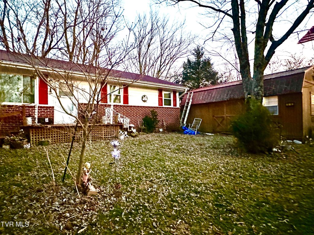 70 Clover Lane, Afton, TN 37616
