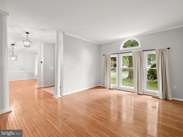 3205 HYDE PARK CT, Adamstown, MD 21710