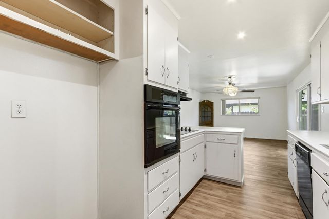 208 Baldwin Ave, Roseville, CA 95678