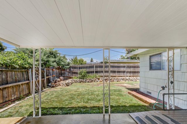 208 Baldwin Ave, Roseville, CA 95678