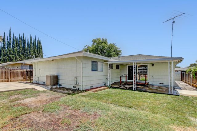 208 Baldwin Ave, Roseville, CA 95678