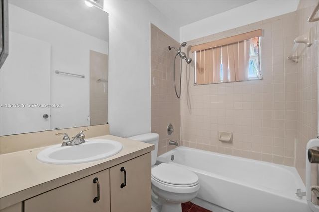 18825 NW 52nd Ct, Miami Gardens, FL 33055