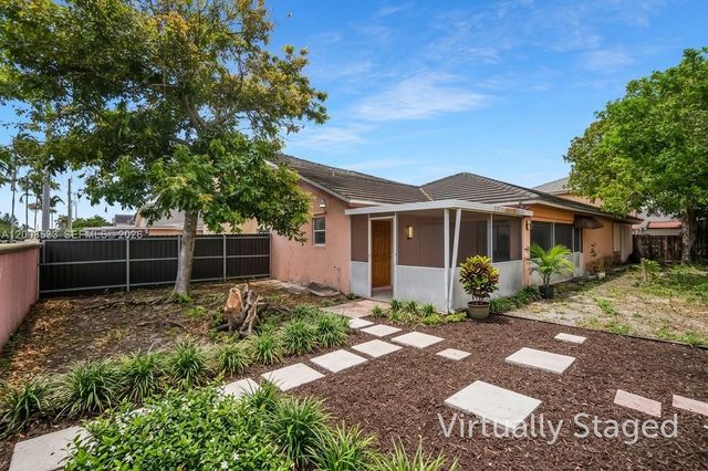 18825 NW 52nd Ct, Miami Gardens, FL 33055